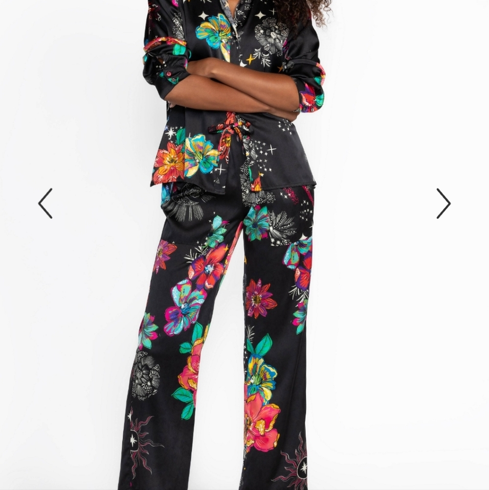 Johnny Was Erik Lounge Set in Starry Night Black, Size L. - Picture 7 of 8